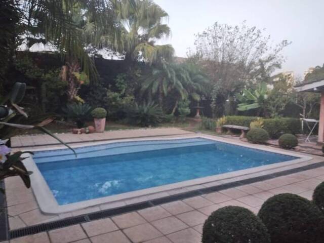 Casa para Venda em Santana de Parnaíba - 2