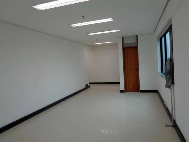 Sala para Locação em Santana de Parnaíba - 3