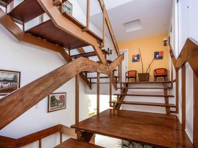 Casa para Venda em Santana de Parnaíba - 5