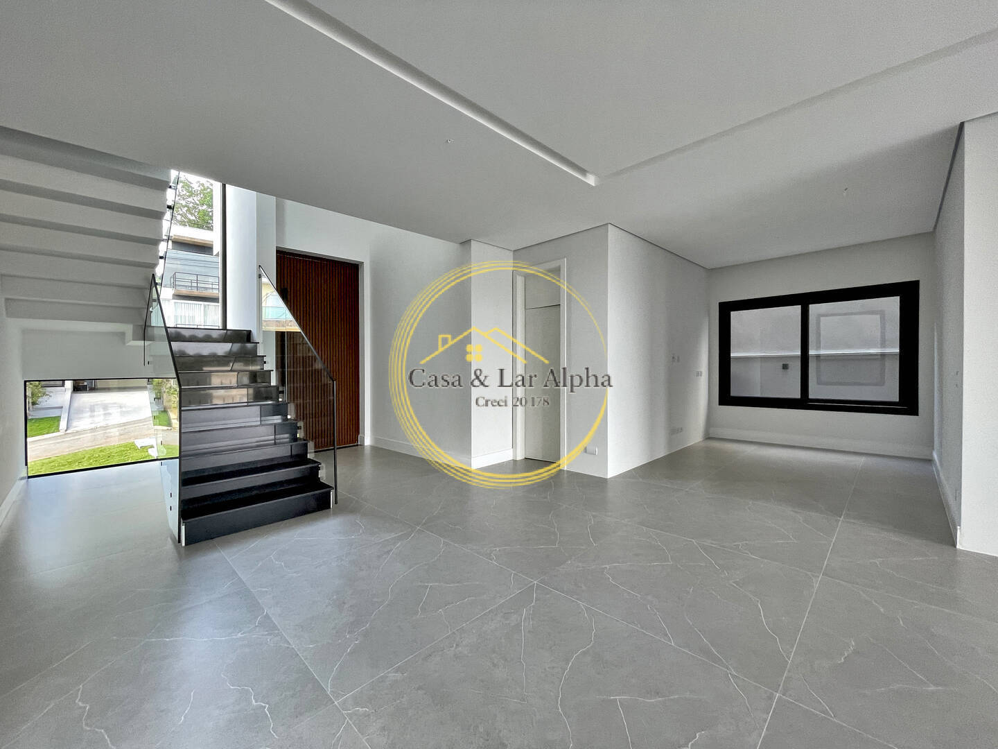 Casa, 4 quartos, 350 m² - Foto 1