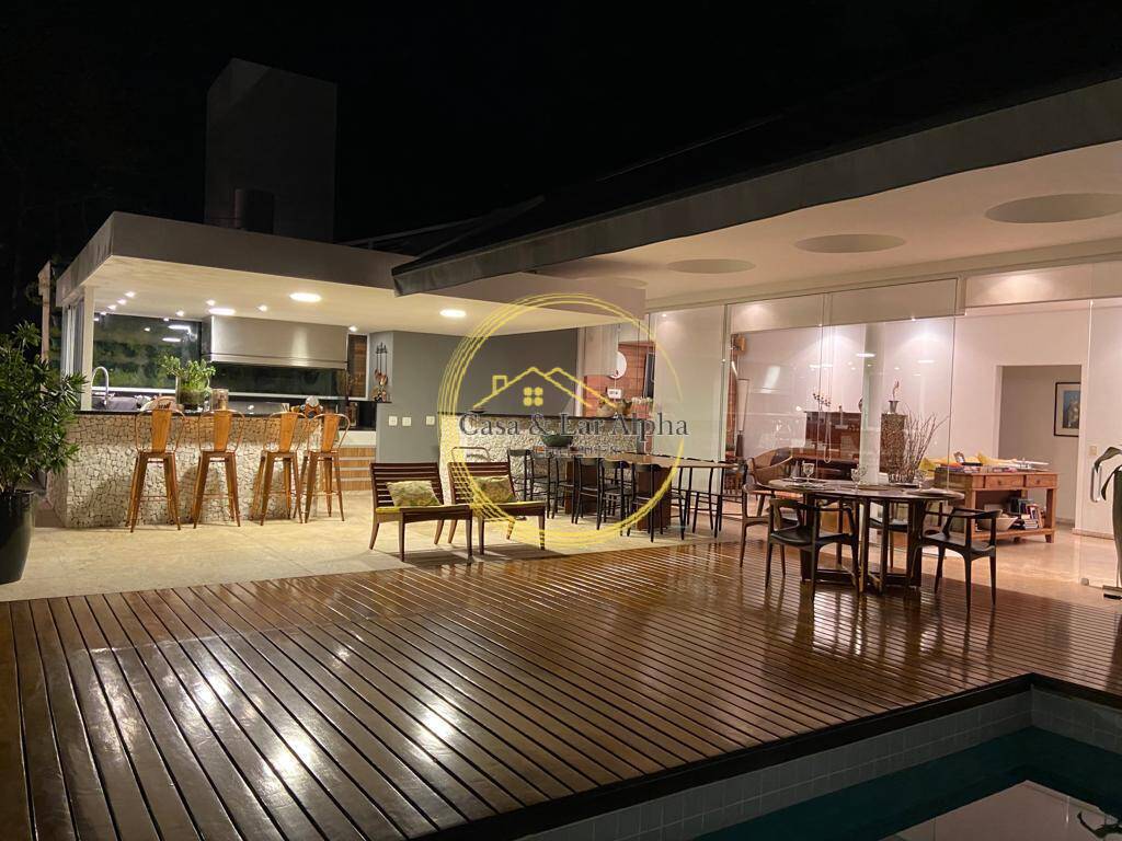 Casa, 5 quartos, 1000 m² - Foto 1
