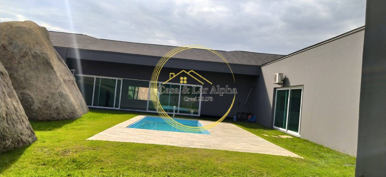 Casa para alugar com 4 quartos, 1500m² - Foto 10