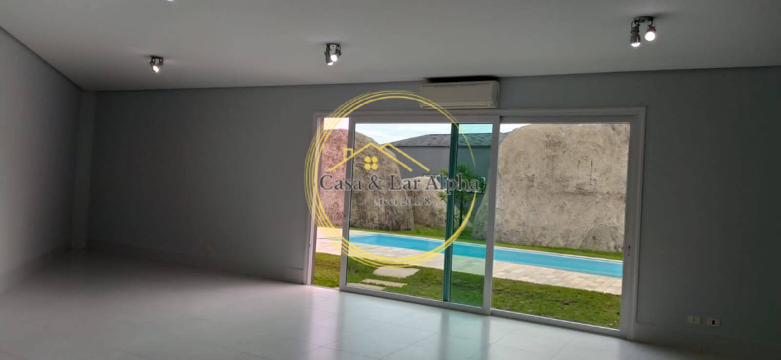 Casa para alugar com 4 quartos, 1500m² - Foto 2