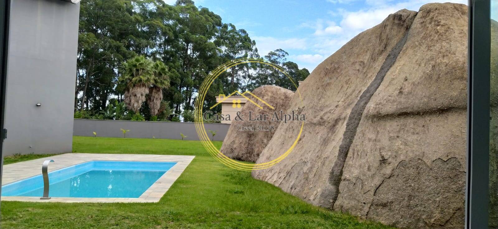 Casa para alugar com 4 quartos, 1500m² - Foto 12