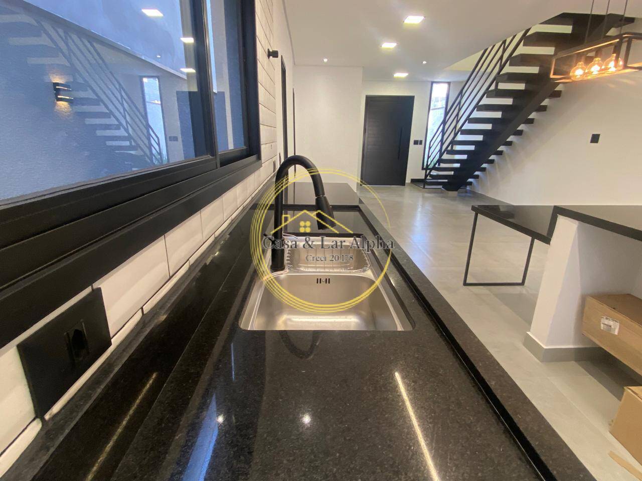 Casa à venda com 3 quartos, 123m² - Foto 11