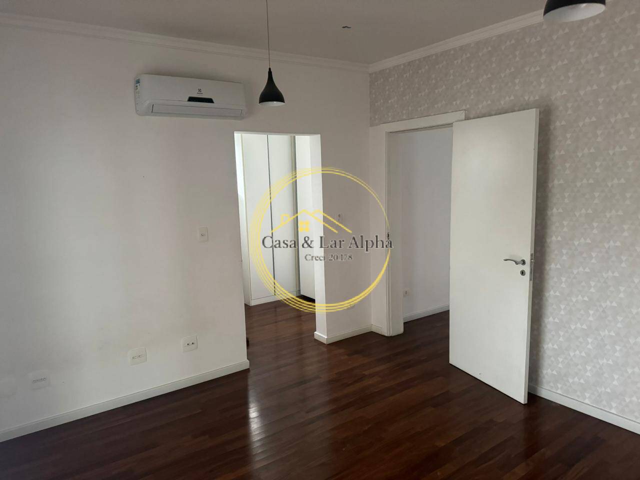 Casa à venda e aluguel com 4 quartos, 440m² - Foto 34