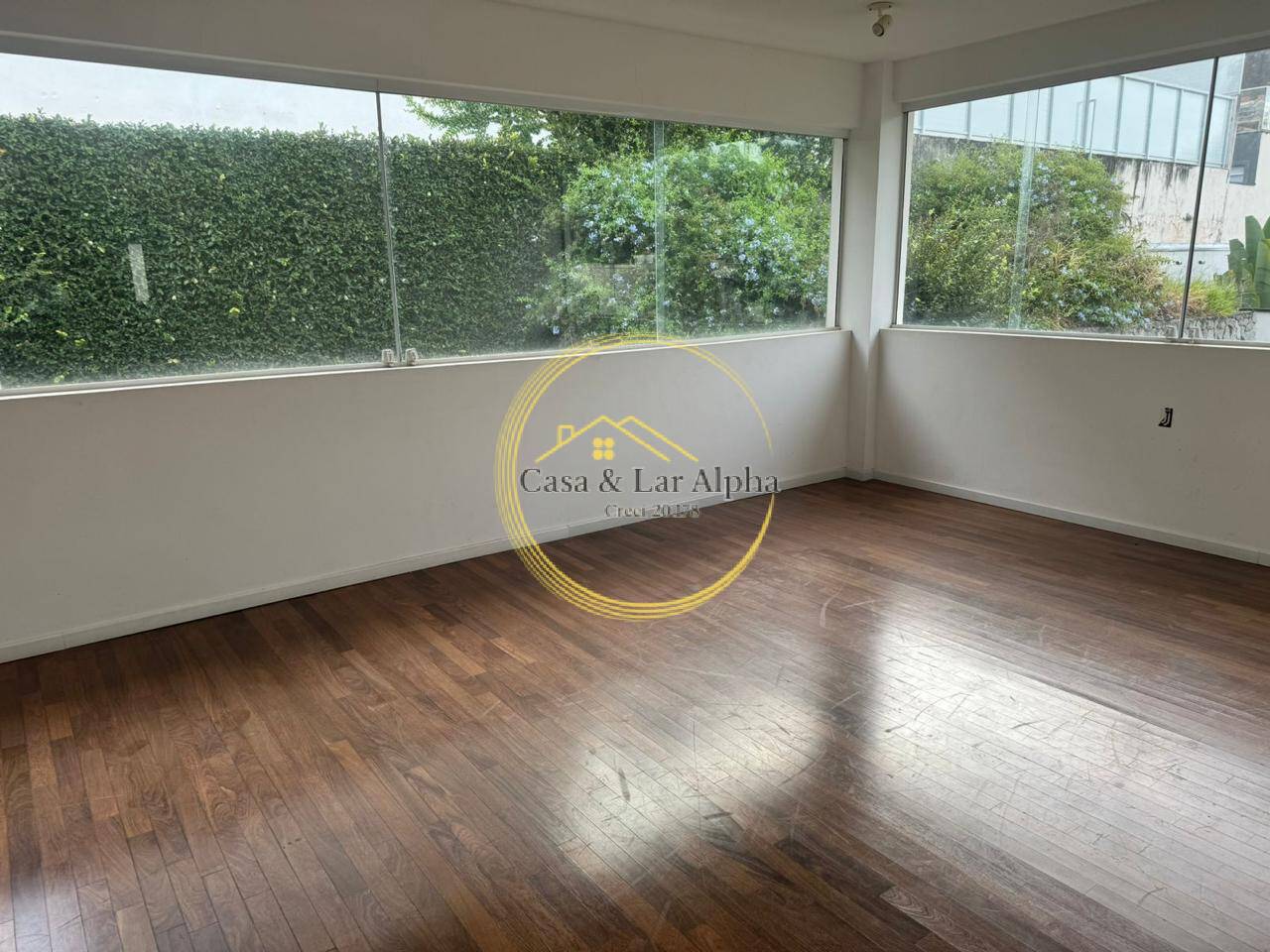 Casa à venda e aluguel com 4 quartos, 440m² - Foto 7