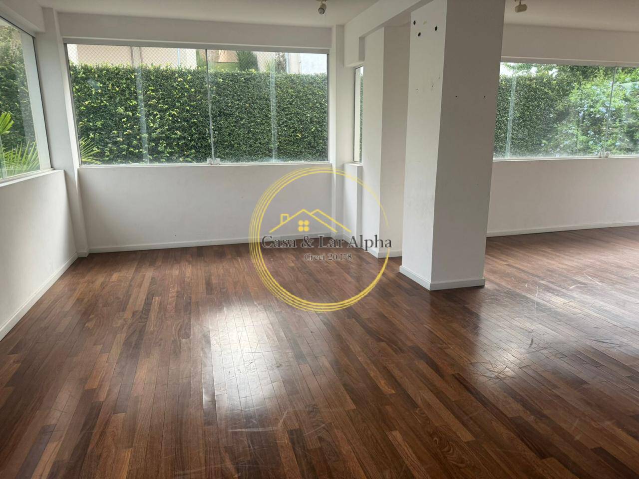 Casa à venda e aluguel com 4 quartos, 440m² - Foto 9