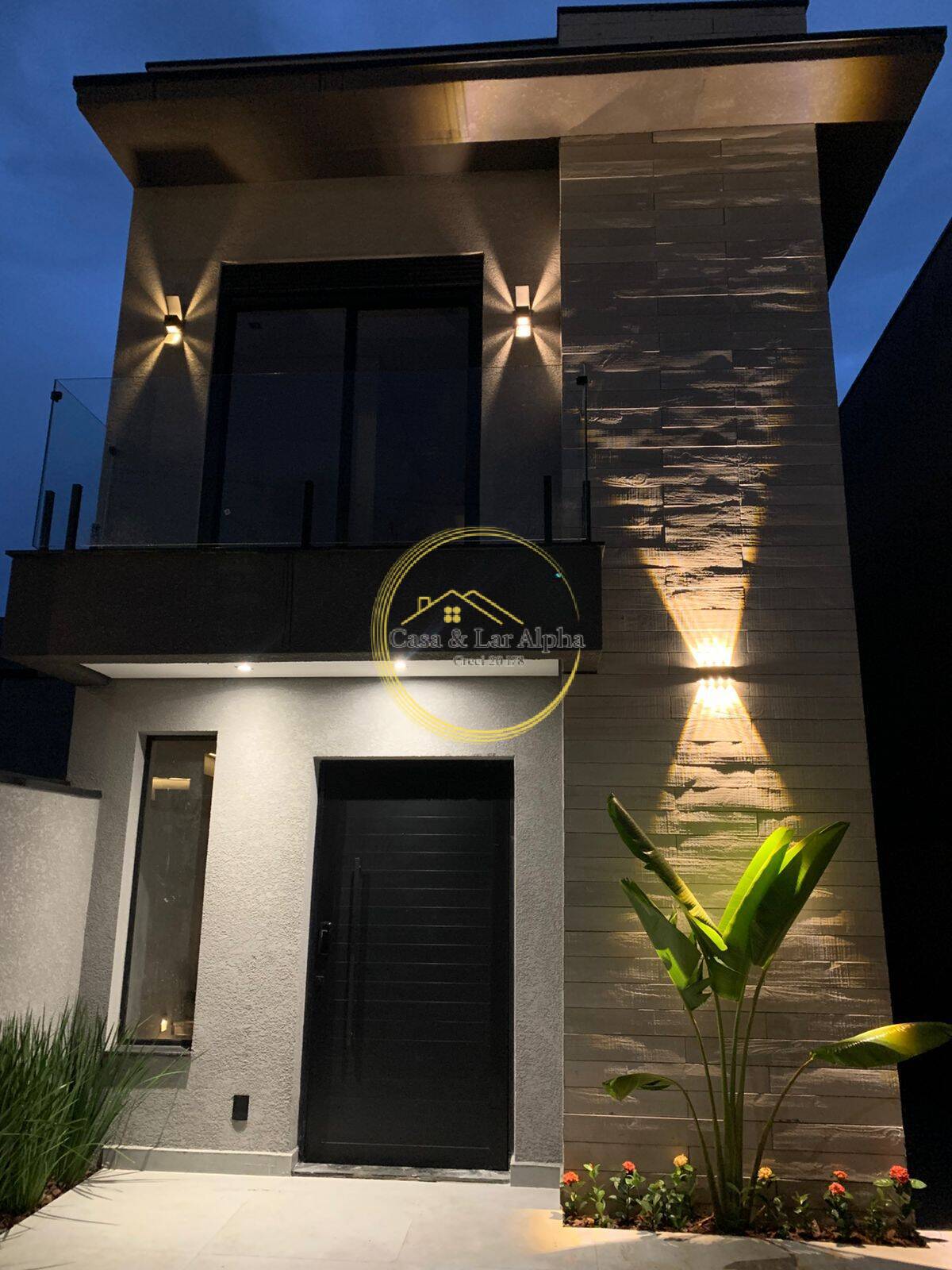 Casa à venda com 3 quartos, 123m² - Foto 1