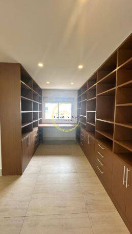 Apartamento para alugar com 3 quartos, 176m² - Foto 11