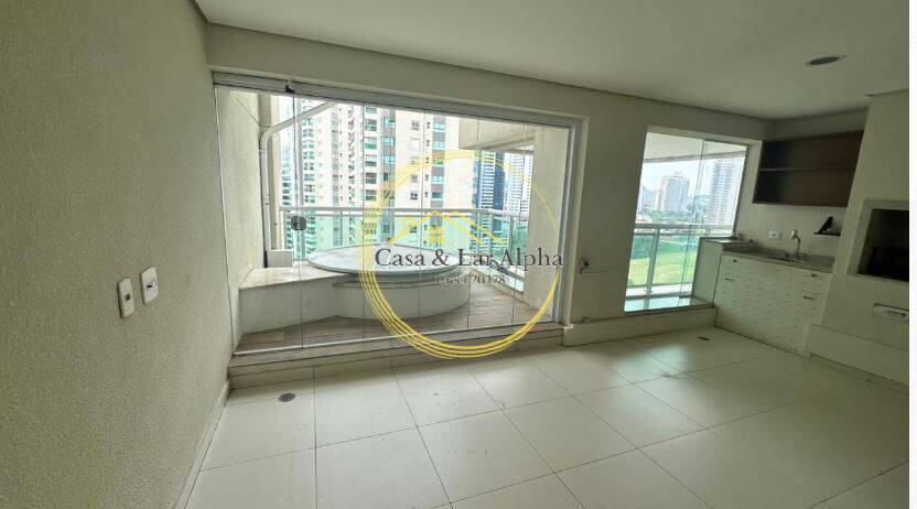 Apartamento para alugar com 3 quartos, 176m² - Foto 2