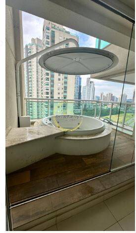 Apartamento para alugar com 3 quartos, 176m² - Foto 3