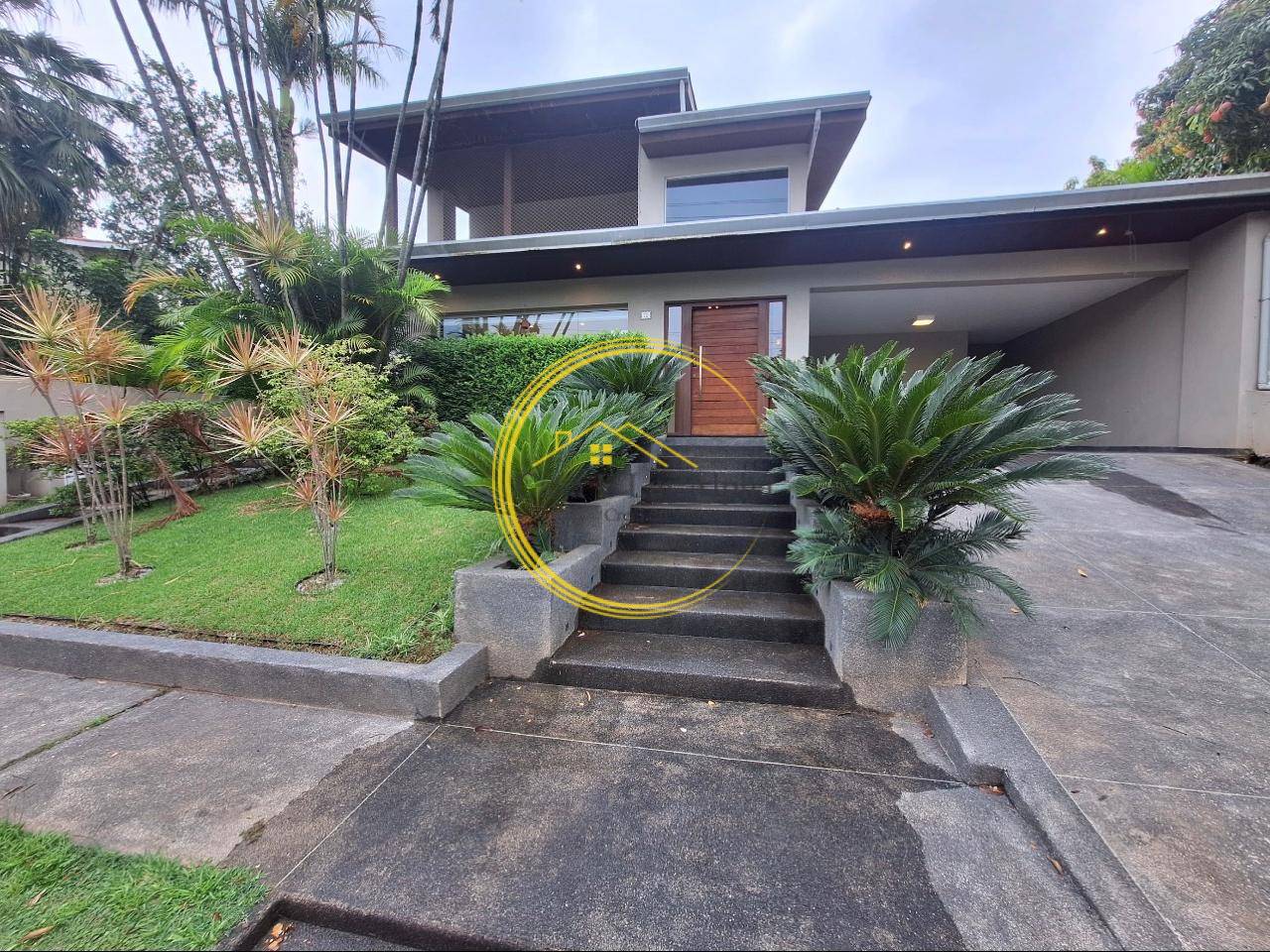 Casa, 4 quartos, 330 m² - Foto 1