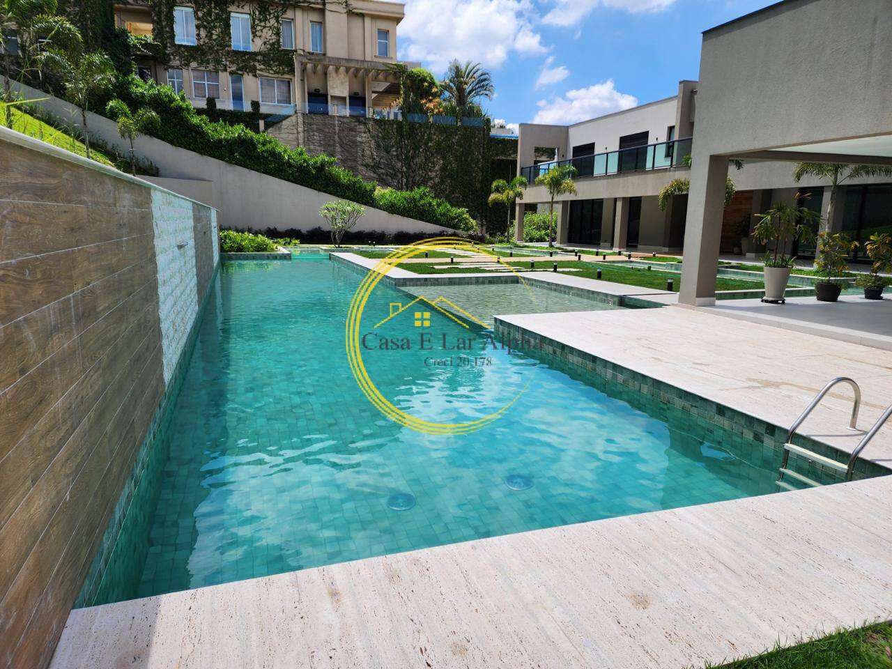 Casa, 4 quartos, 1305 m² - Foto 23