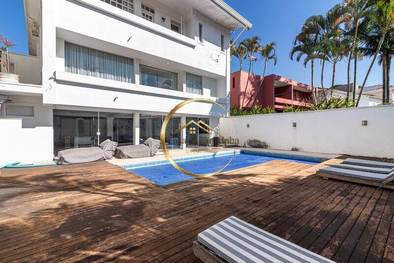 Casa, 4 quartos, 348 m² - Foto 1