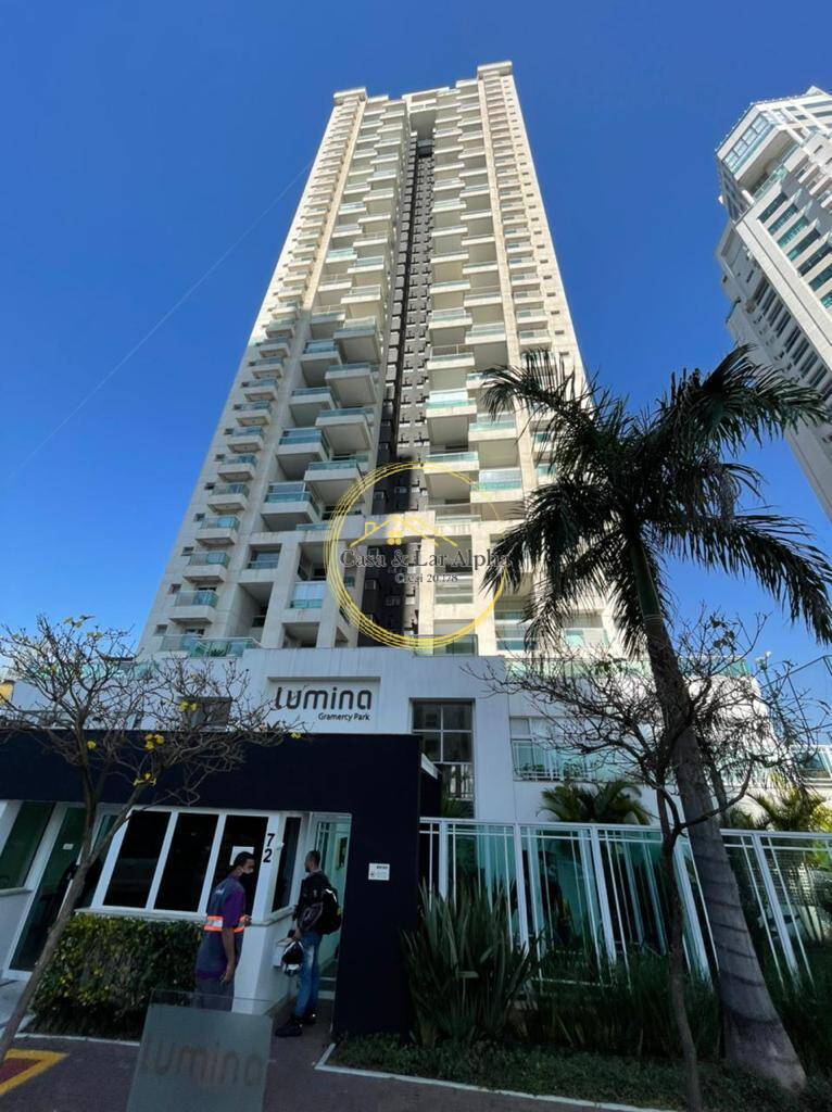 Apartamento para alugar com 3 quartos, 176m² - Foto 1